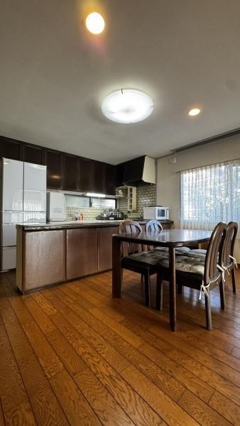 4LDK Detached House for Sale in Ikeda, Osaka with 192㎡ Land - Thumbnail 2