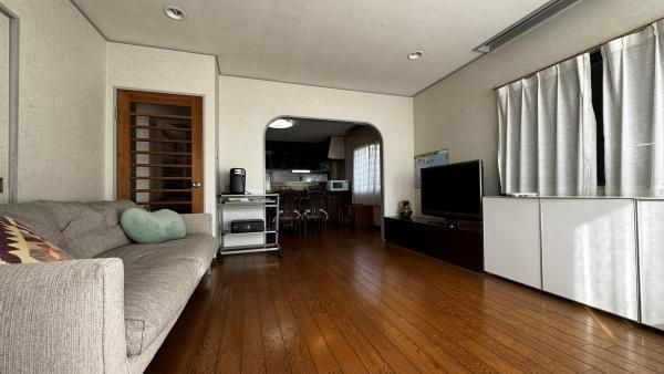 4LDK Detached House for Sale in Ikeda, Osaka with 192㎡ Land - Thumbnail 3