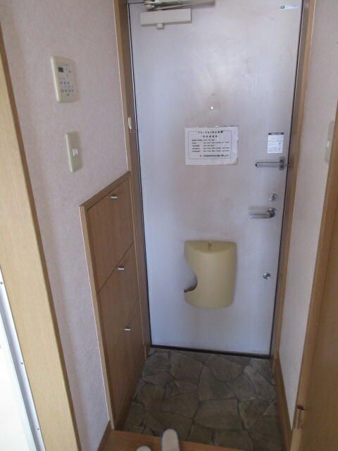 1K Apartment for Rent in Miyoshi-machi, Saitama - Thumbnail 2