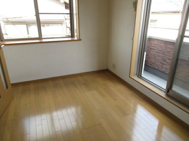 1K Apartment for Rent in Miyoshi-machi, Saitama - Thumbnail 4