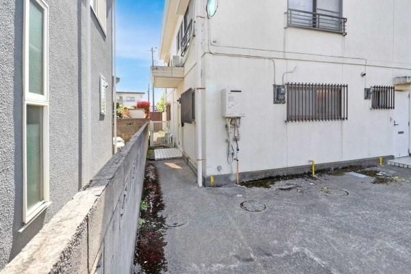 Land for Sale in Kokubunji Tokyo with Rebuildable Old House - Thumbnail 4