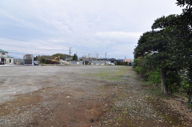 Land for Sale in Samukawa, Kanagawa - Flat Corner Plot - Thumbnail 4