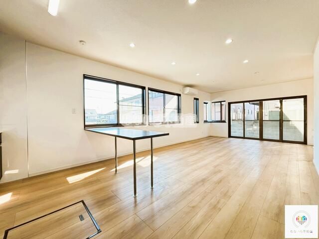 5LDK Detached House for Sale in Shimotsuke, Tochigi - Thumbnail 2