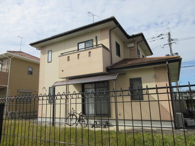 4LDK House for Sale in Omuta, Fukuoka with Garden and Parking - Thumbnail 2