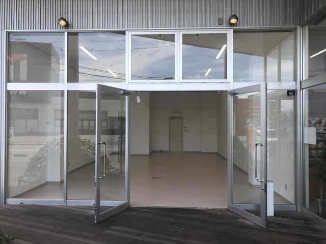 Stylish Terrace Shop for Rent in Kofu, Yamanashi - Thumbnail 2