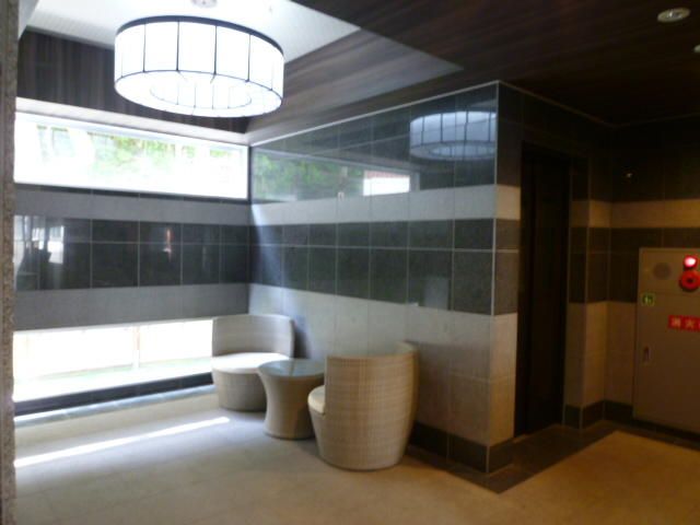 10-Story Apartment Building for Sale in Central Sapporo, Hokkaido - Image 1