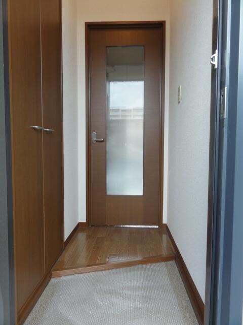 2DK Apartment for Rent in Soka City, Saitama - Thumbnail 3