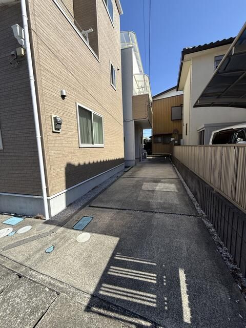 4LDK Detached House for Sale in Yamato, Kanagawa - Thumbnail 2