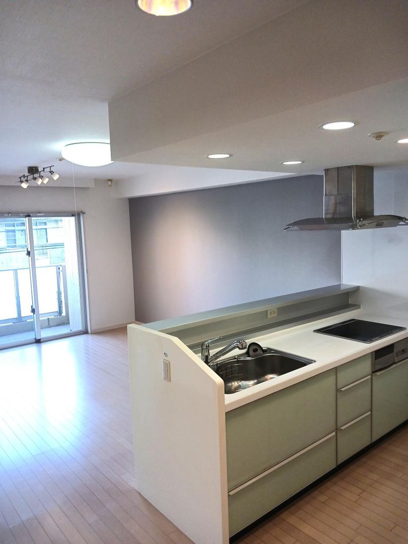 4LDK Apartment for Sale in Naha, Okinawa near Miebashi Station - Thumbnail 3