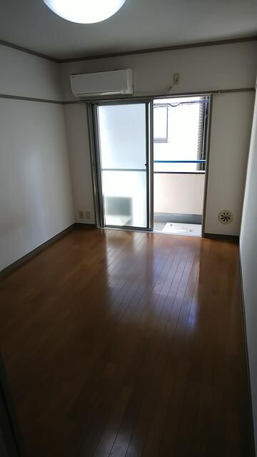 Bay Alpha Kamifuji 1K Apartment for Rent in Bunkyo, Tokyo - Thumbnail 4