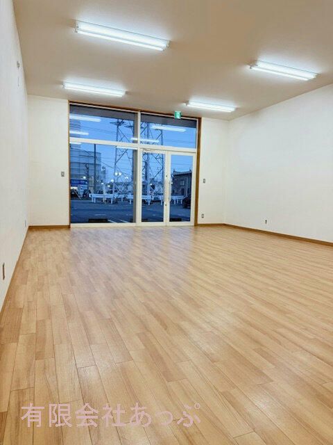 Commercial Space for Rent in Isesaki, Gunma - 49.68 sqm - Thumbnail 3