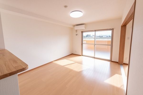 2LDK Apartment for Rent in Kurobe City, Toyama - Thumbnail 3