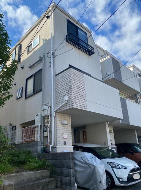 3LDK Detached House for Rent in Hatagadai, Shinagawa, Tokyo - Image 1