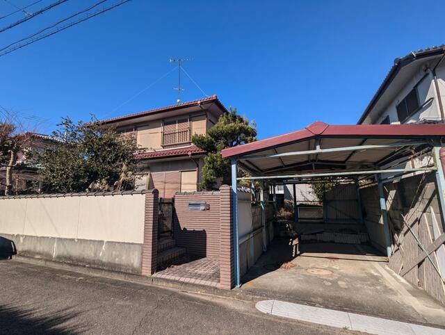 5DK House for Sale in Tokushima City, 106 sqm on 212 sqm Land - Main Image