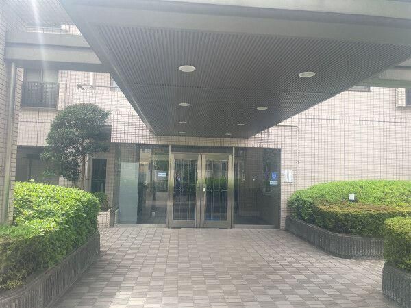 Used 2LDK Apartment for Sale in Chofu, Tokyo - 62.70 sqm - Thumbnail 4