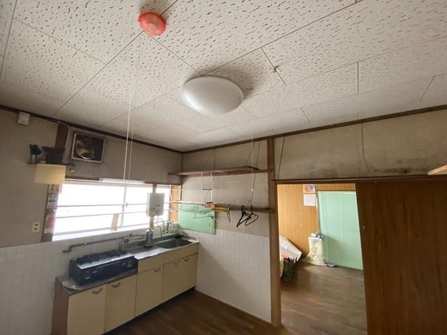 4DK Detached House for Sale in Izumi, Nagasaki City - Thumbnail 2