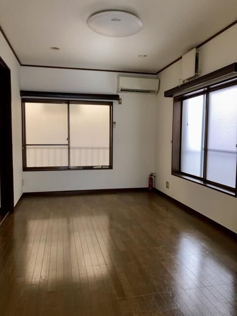 Commercial Office for Rent in Yokohama Minami Ward - Thumbnail 4