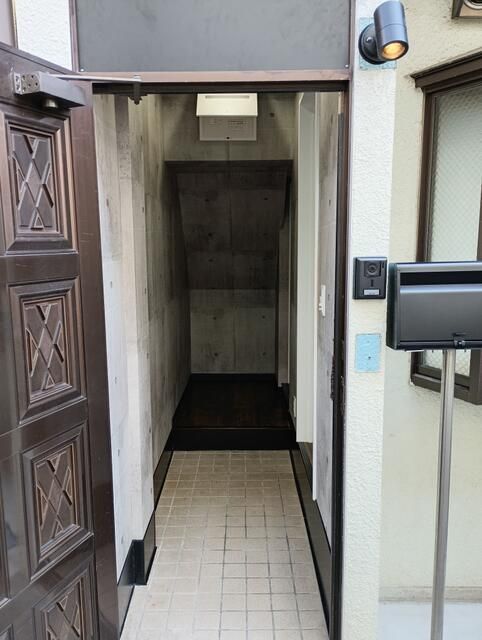 2DK Rental House in Sumida, Tokyo | Near Hikifune Station - Thumbnail 2