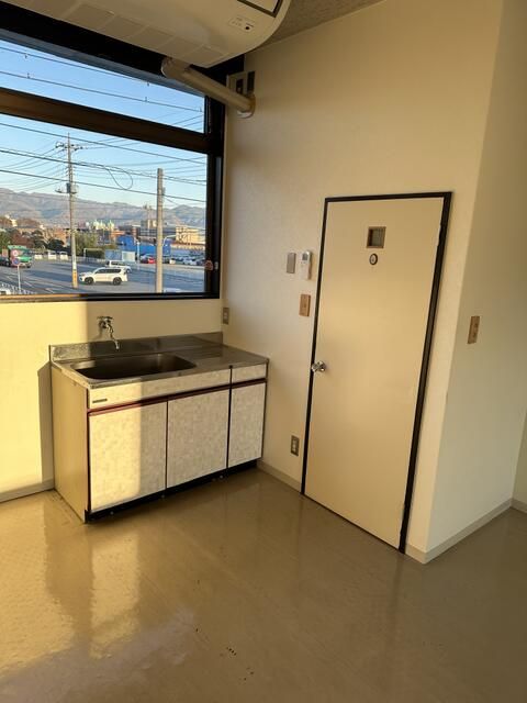 Commercial Office Space for Rent in Isawa, Yamanashi - Thumbnail 3