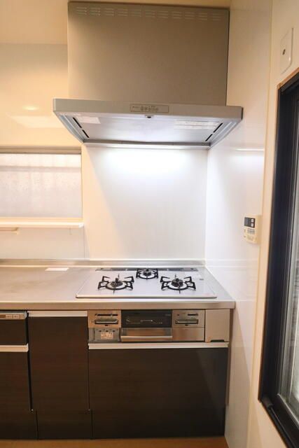 4DK House for Sale or Rent in Quiet Takamatsu Neighborhood - Thumbnail 2