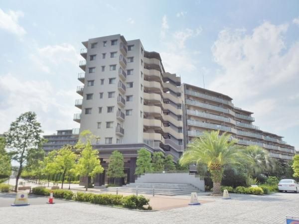3LDK Apartment for Sale in Tsurumi-ku, Yokohama - Thumbnail 3