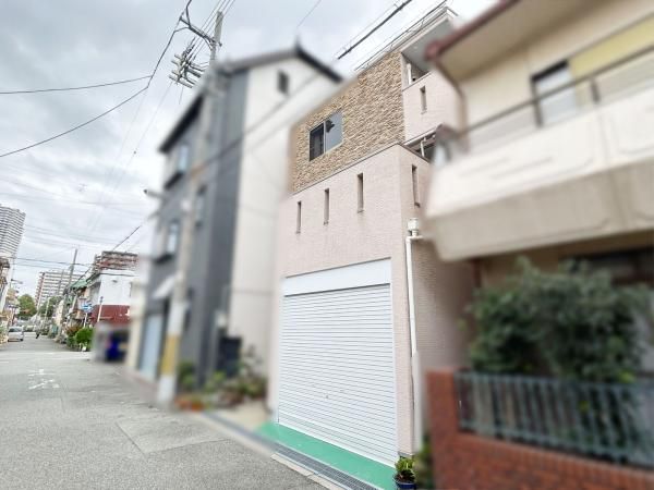 5LDK Detached House for Sale in Konohana Ward, Osaka - Image 1