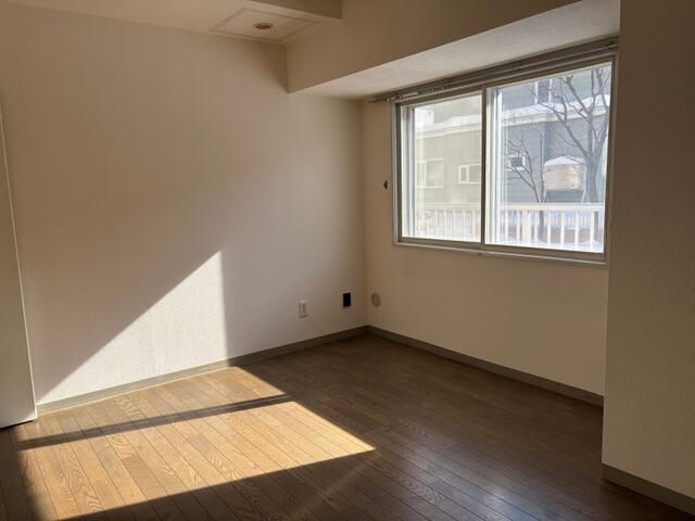 3LDK Apartment for Sale in Minami-ku, Sapporo, 80.61 sqm - Thumbnail 2
