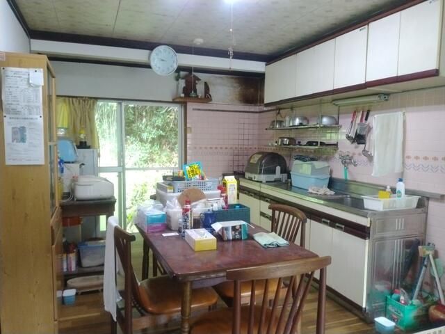 1960 6DK House on 666 sqm Land with Shiitake Farm in Bungoono, Oita - Image 22