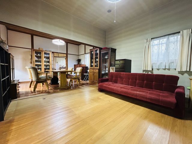 7DK House for Sale in Omuta, Fukuoka with Large Garden - Thumbnail 3