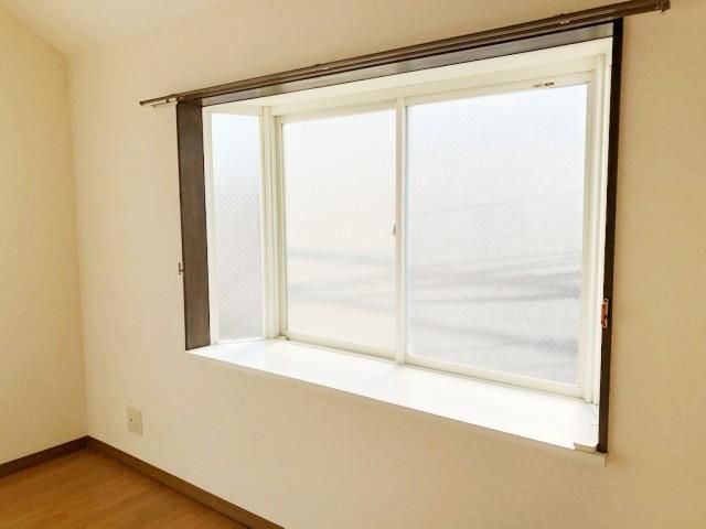 1K Apartment for Rent in Tsurumi, Yokohama - 13.7 sqm, Near Shitte Station - Thumbnail 2