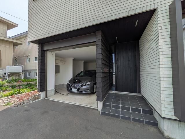 Spacious 1SLDK House for Sale in Higashi Ward, Sapporo - Thumbnail 2