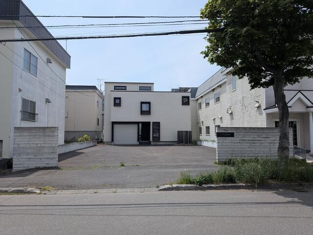 Spacious 1SLDK House for Sale in Higashi Ward, Sapporo - Thumbnail 4