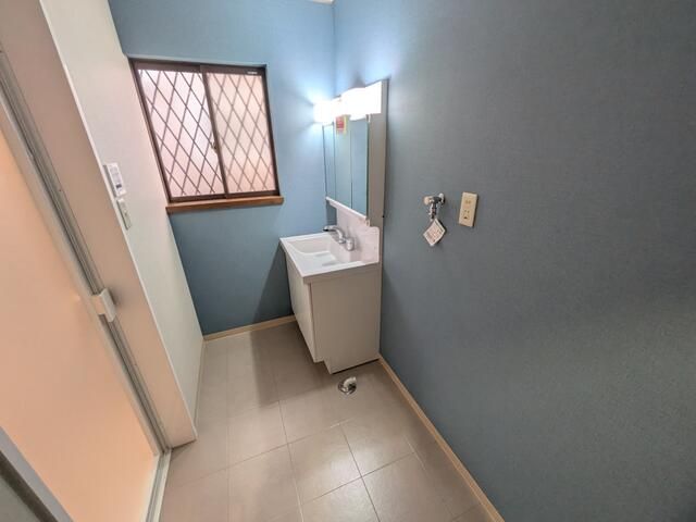 4SLDK Detached House for Sale in Minami Ward, Hiroshima - Thumbnail 4