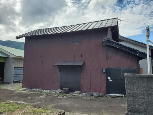 Spacious 7DK House with Workshop in Eiheiji Town, Fukui - Image 7