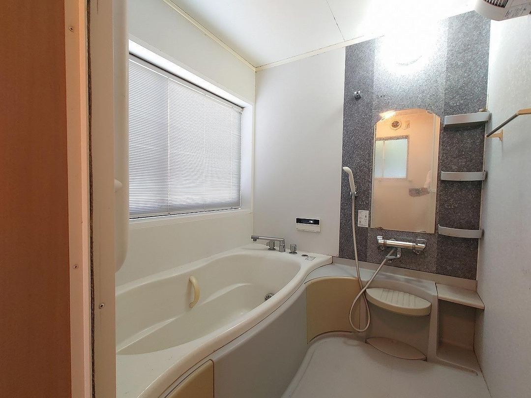 1958 9DK House on 710sqm Land in Nomi, Ishikawa - Thumbnail 3