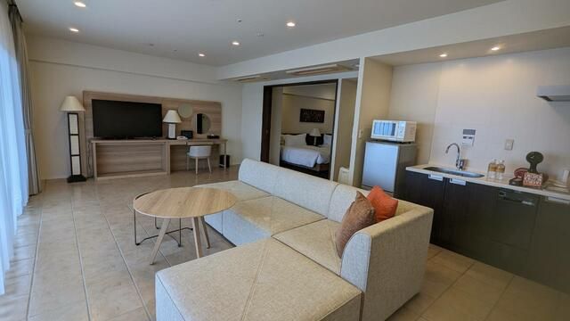 1LDK Resort Condo in Onna Village, Okinawa with Balcony & SOHO Suitability - Thumbnail 4