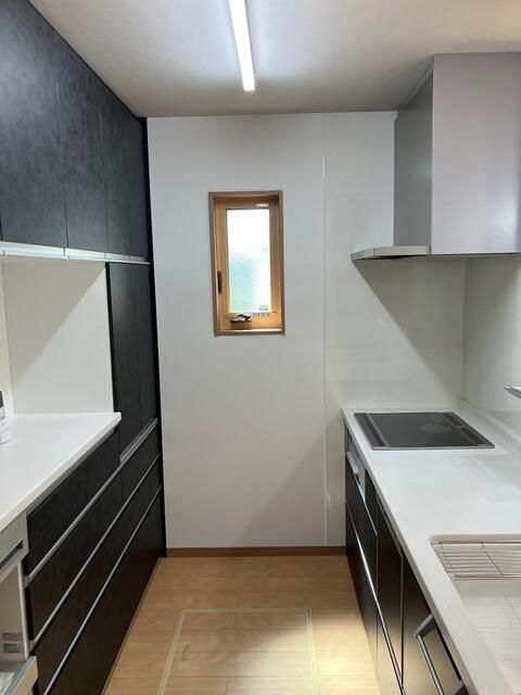 New 4-Bedroom House in Tonami, Toyama with 3 Parking Spaces - Thumbnail 3