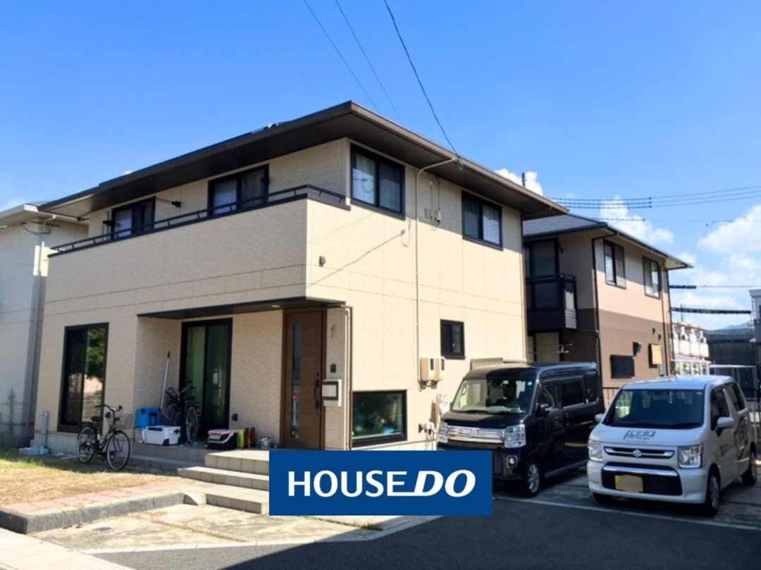 4LDK Family Home with Solar Panels & Parking in Shimonoseki - Thumbnail 2