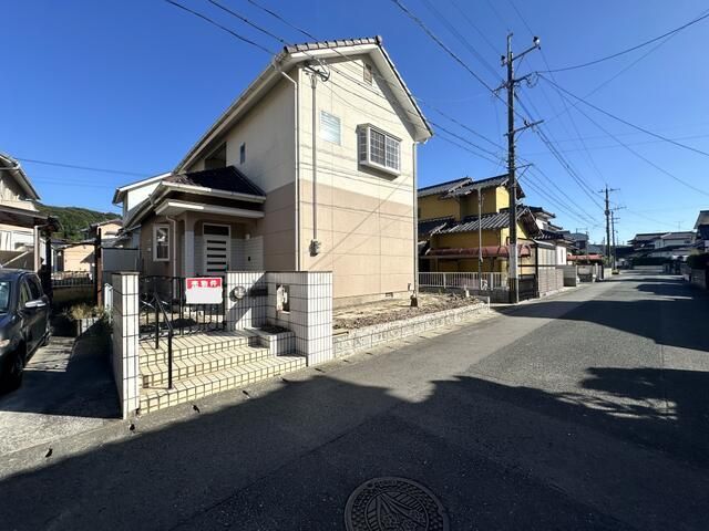 4LDK House for Sale in Onga Town, Fukuoka with Garden and Parking - Image 40