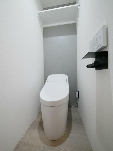 Modern 1K Apartment Near Morishita Station, Sumida, Tokyo - Thumbnail 2