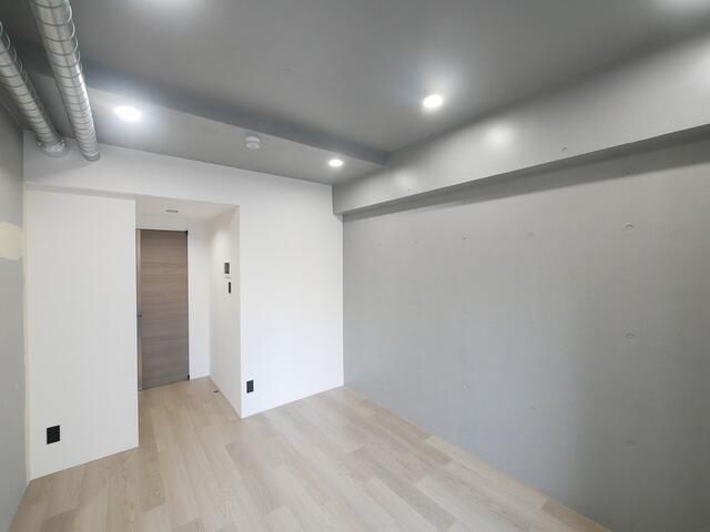 Modern 1K Apartment Near Morishita Station, Sumida, Tokyo - Thumbnail 3