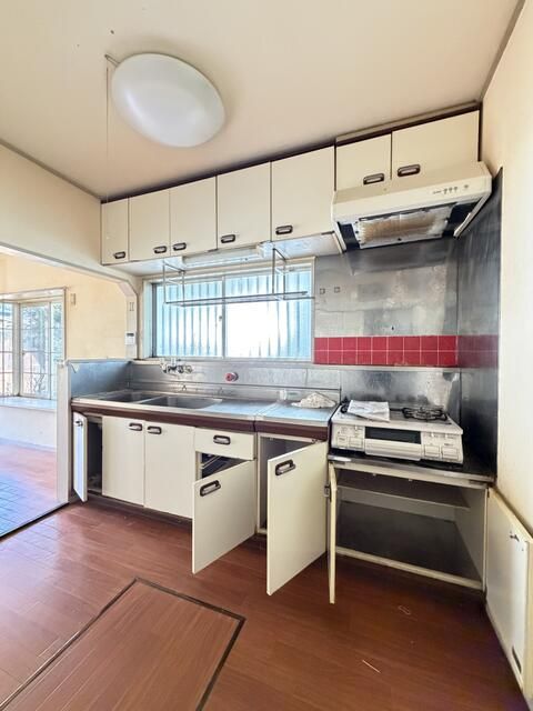 Detached House for Sale in Tsuru, Yamanashi - 3LDK, 206sqm Land - Thumbnail 3