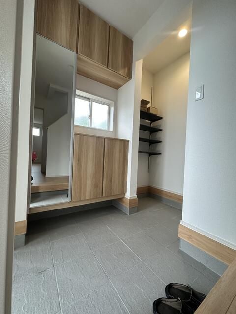 New 4LDK House for Sale in Kofu, Yamanashi - Quiet Residential Area - Thumbnail 2