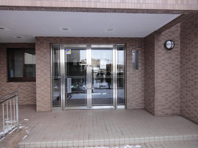 4LDK Apartment for Sale in Central Sapporo, Hokkaido - Thumbnail 2