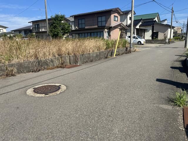 Land for Sale in Kashiwazaki, Niigata - 902 sqm - Thumbnail 2