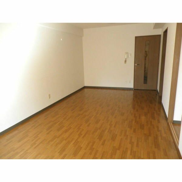 2LDK Apartment for Rent in Toyohira-ku, Sapporo, Hokkaido - Thumbnail 3