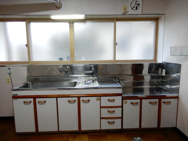 Spacious 8DK House for Sale in Noshiro, Akita with Large Garden - Image 19