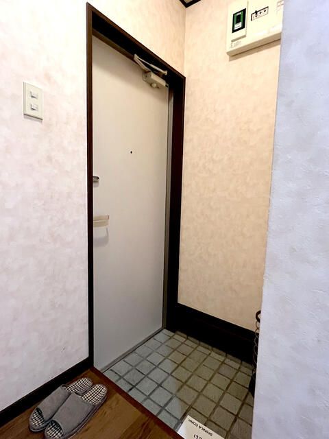 1K Apartment for Rent in Nishiogi-kita, Suginami-ku, Tokyo - Thumbnail 3