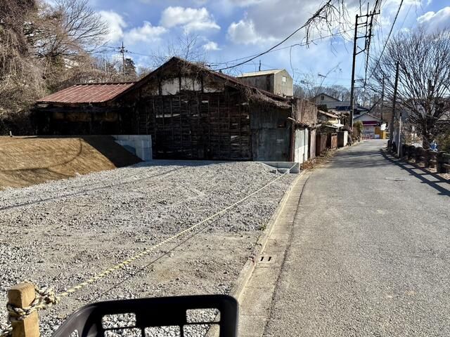 Land for Sale with Hanno Riverbed Views in Saitama - Thumbnail 2