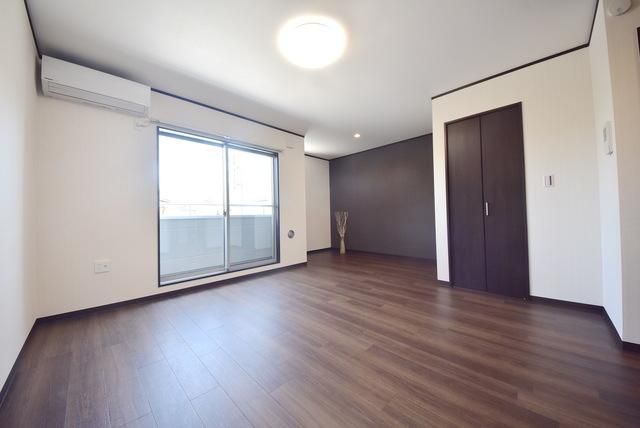 1K Apartment for Rent in Ina, Saitama Near Hane Station - Thumbnail 2